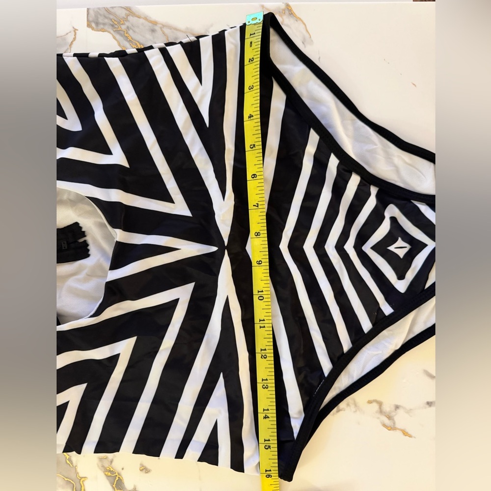 Black and White One Piece Swimsuit Monokini Cutouts Inspired by Andrea Iyama XL - Picture 9 of 11